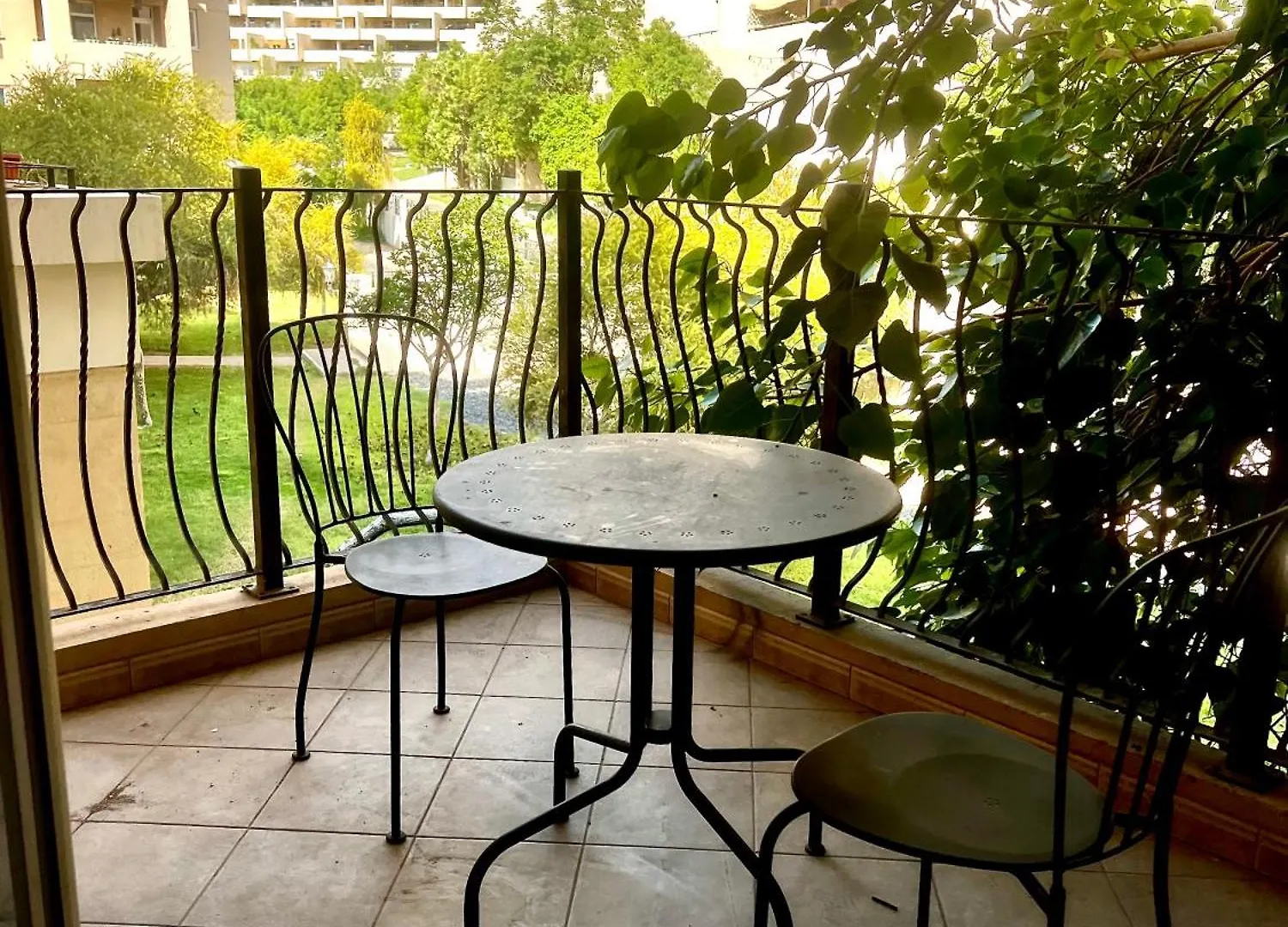 Norton Court Apt Motorcity Dubai